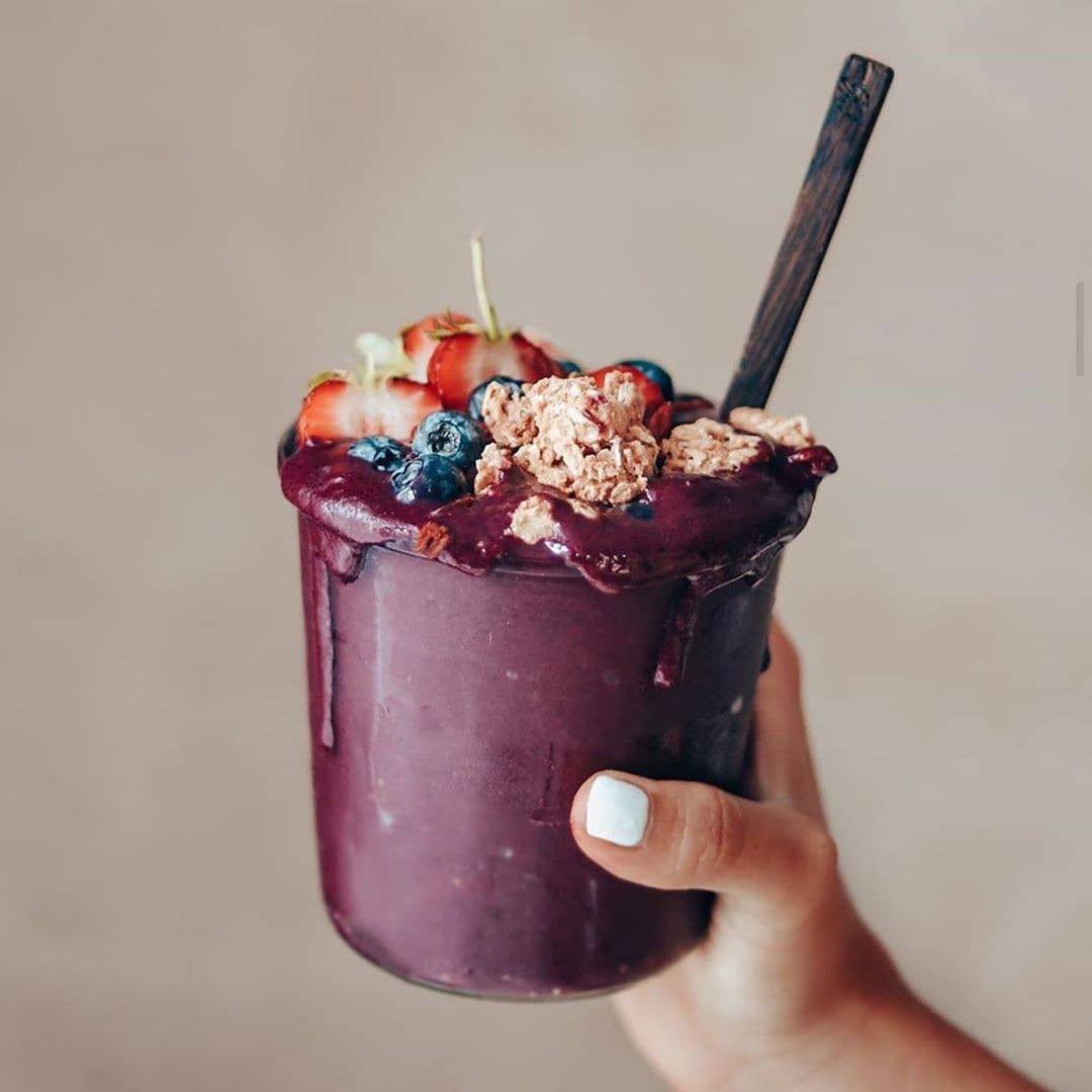 smoothie-proteico-de-acai prepara o cartão