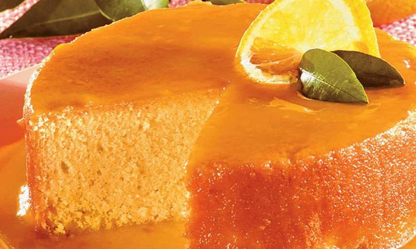 Bolo de Laranja com Calda de Laranja