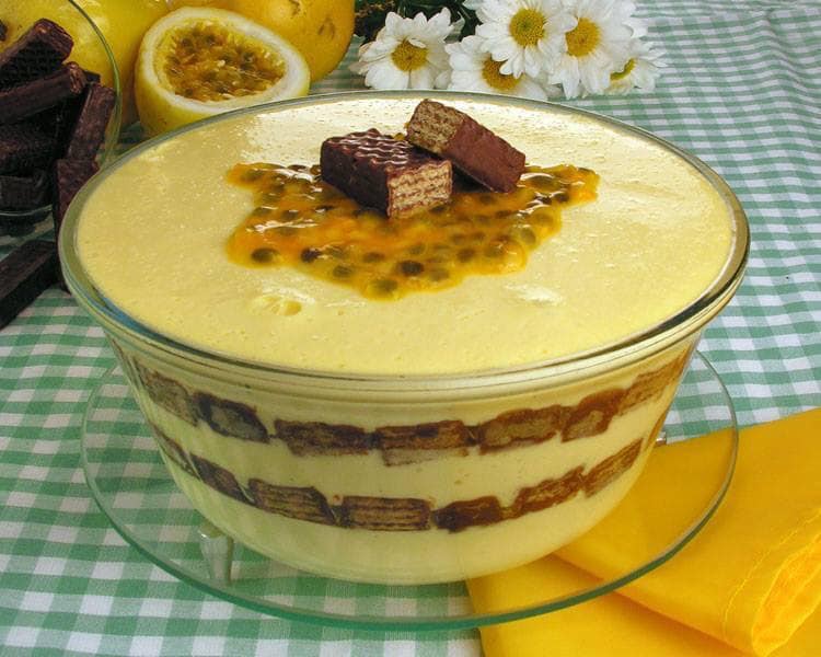 Mousse de Maracujá com Bis Delícia