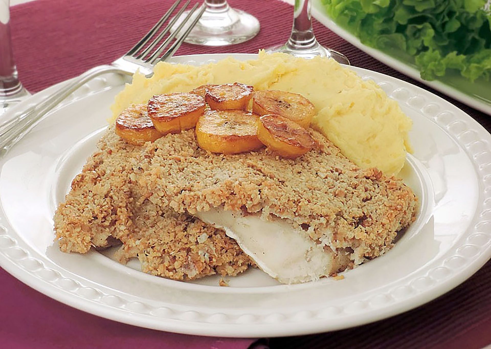 filé de peixe com crosta prepara o cartão