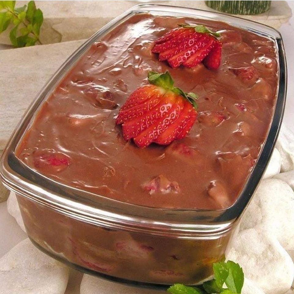 Pavê de Chocolate com Morango