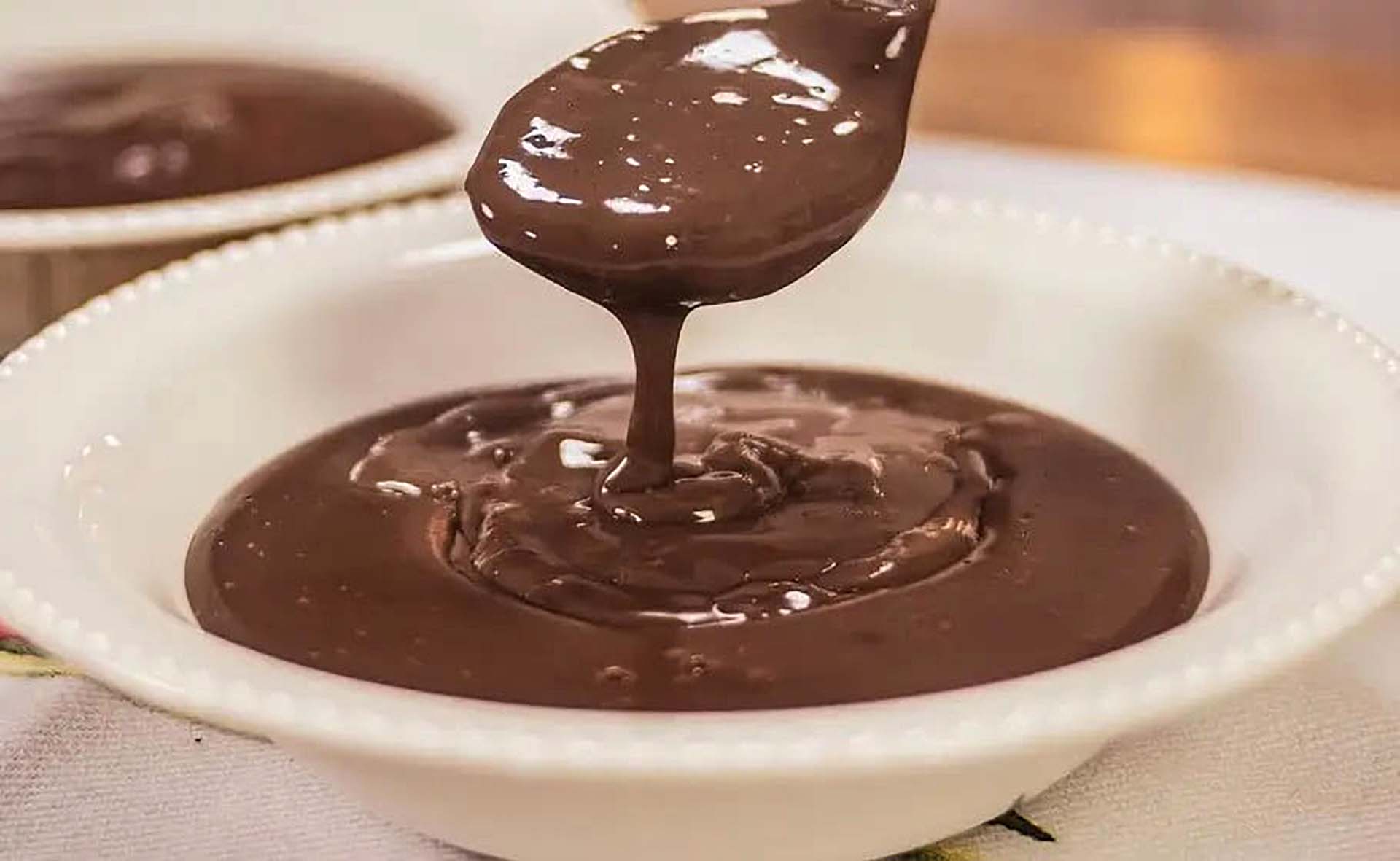 Mingau-de-chocolate prepara o cartão