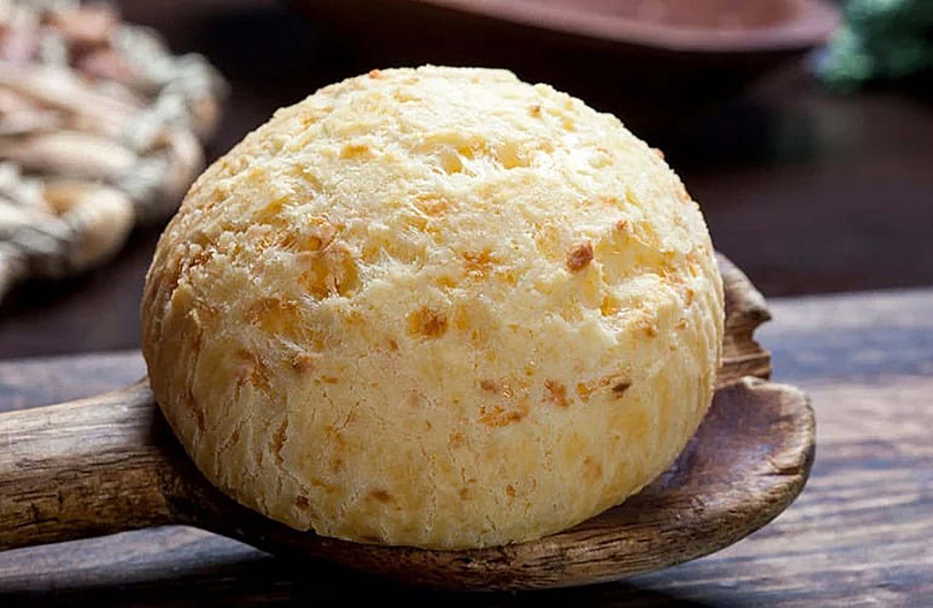 pão de queijo com doce de leite prepara o cartão