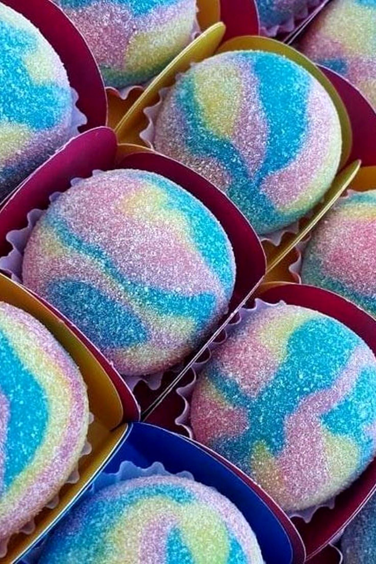 Brigadeiro Candy Colors prepara o cartão